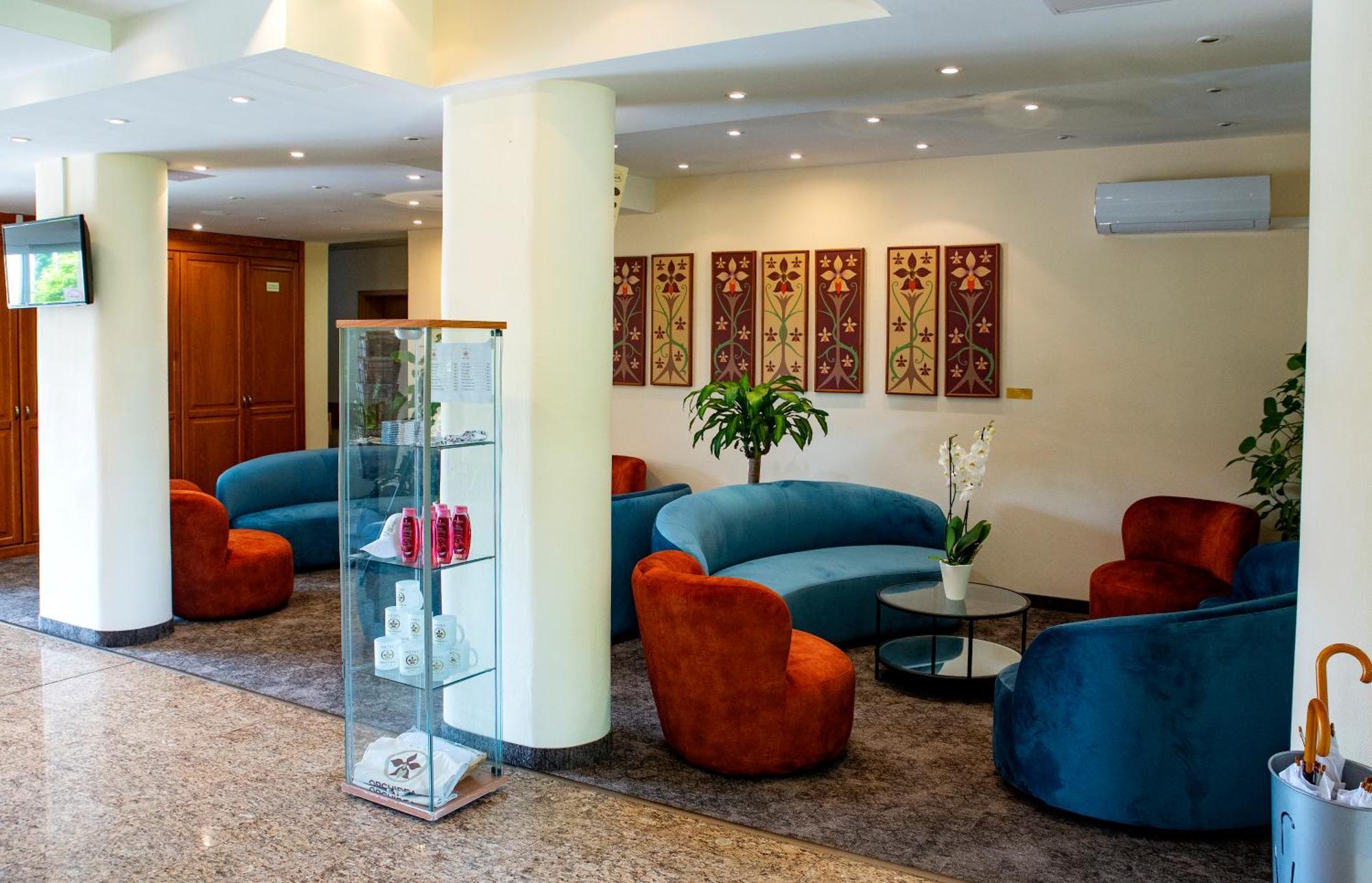 Orchidea Hotel Lipot Bagian luar foto