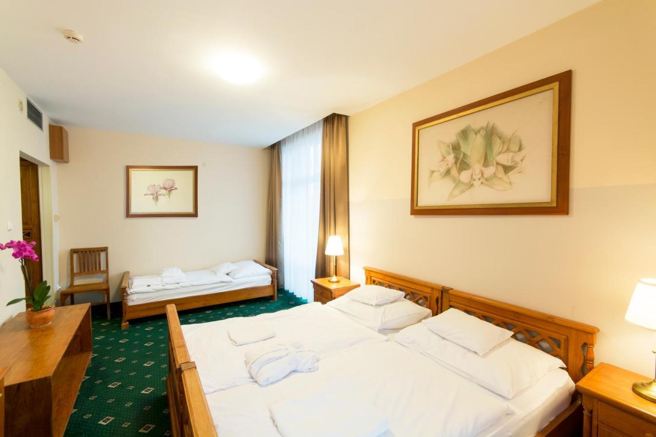 Orchidea Hotel Lipot Bagian luar foto